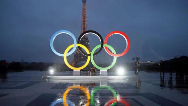 巴黎奥运开幕式细节：名画潜水，打造光影艺术盛宴