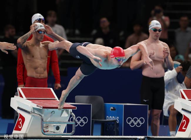 潘展乐自由泳接力首棒创奥运纪录 中国列第四
