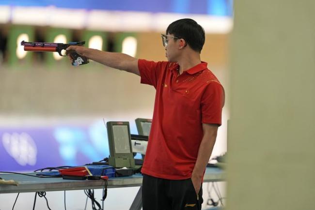 第三金！谢瑜获得巴黎奥运男子10米气手枪冠军