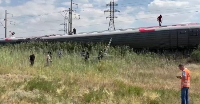 俄罗斯列车与货车相撞事故已致超百人受伤