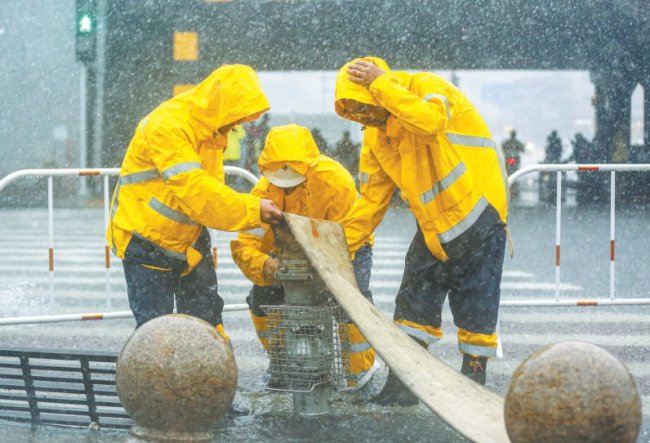 北京：雨声就是哨声 昼夜坚守岗位——防汛尖兵守护城市安然度汛！