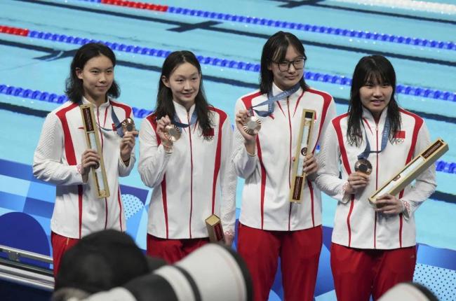 中国游泳队铜牌+2