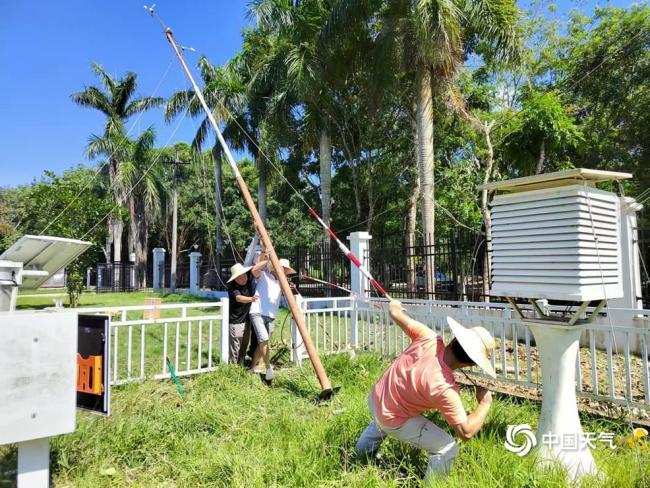 台风“摩羯”迫近 海南多地进入防御模式