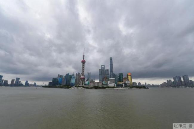 台风贝碧嘉本体暴风雨圈将直击上海