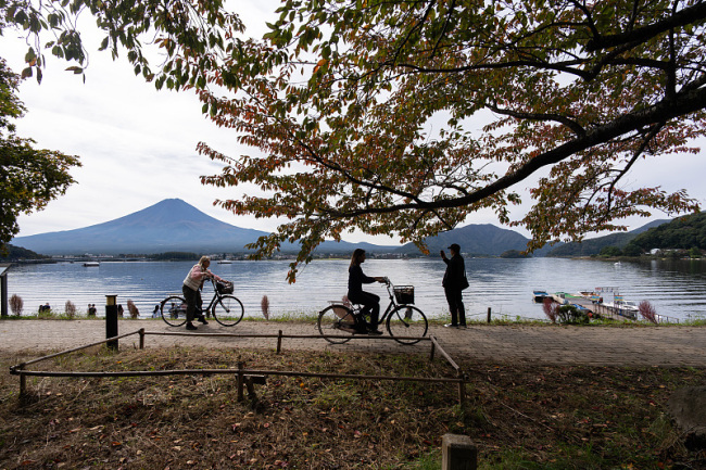 日本开始严惩骑车时使用手机和酒后骑车行为