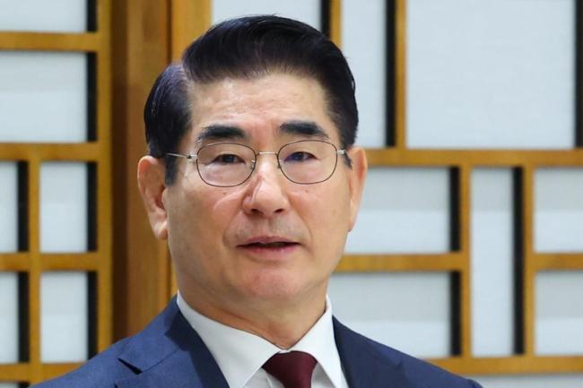 韩国法院对前国防部长官金龙显签发拘捕令