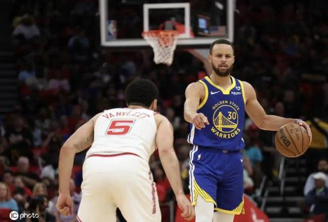 狂言专栏 NBA杯八进四：火箭患上“恐勇症” 雷霆有望复仇独行侠 焦点对决即将上演