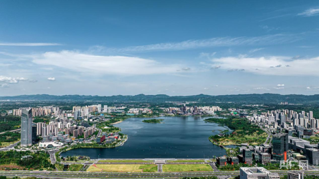 【人民城市•温情中国】打造“公园城市”样板 守护蓉城幸福