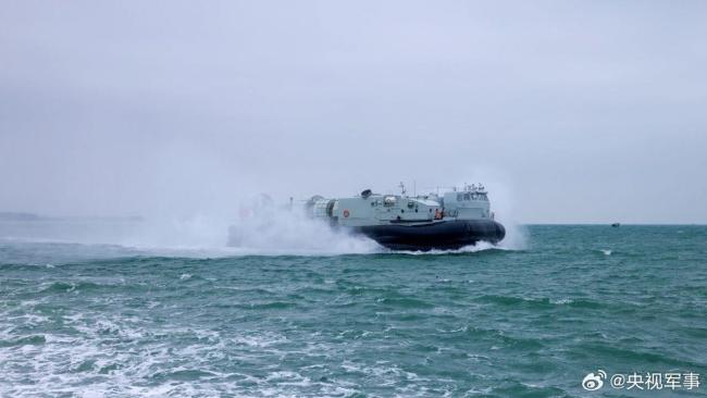 超燃畫面,！南部戰(zhàn)區(qū)海軍登陸艦大隊海上訓(xùn)練