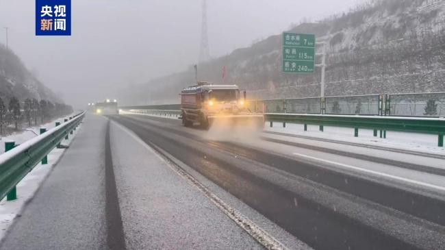 寧夏甘肅高速因降雪臨時(shí)管制