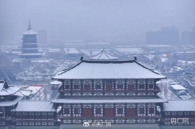 河南暴雪多條高速管制 積雪深度超20厘米