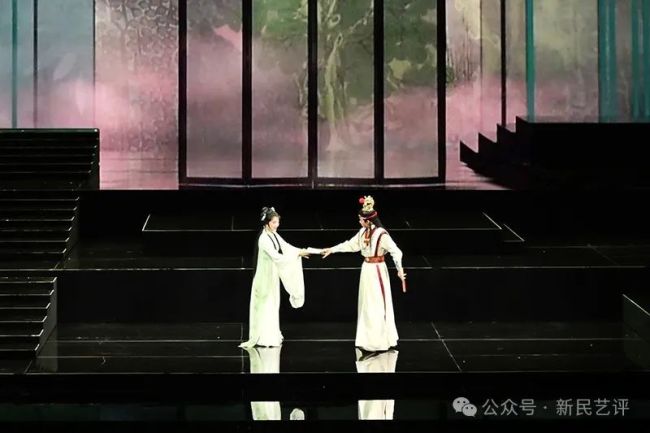 看陈丽君主演的越剧《我的大观园》 创新演绎红楼世界