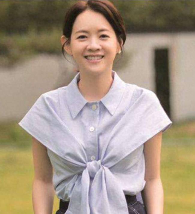 同居19年不結(jié)婚不生孩,，51歲的曾寶儀活成這樣，難怪曾志偉不催婚 初戀長跑依舊甜蜜