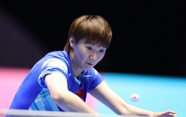 王曼昱打出11比0 霸气表现晋级16强