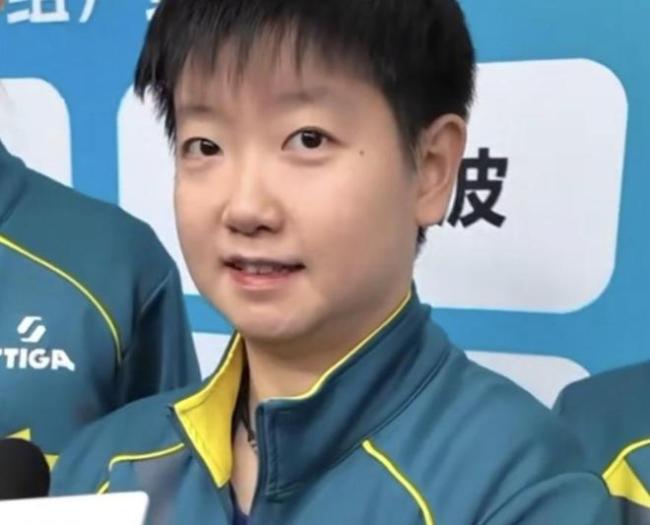 孙颖莎3比0李雅可 轻松取胜展现职业风范