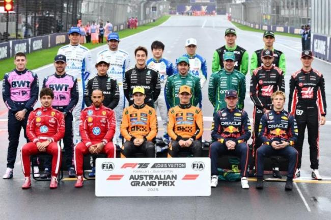 皮亚斯特里夺F1中国站杆位