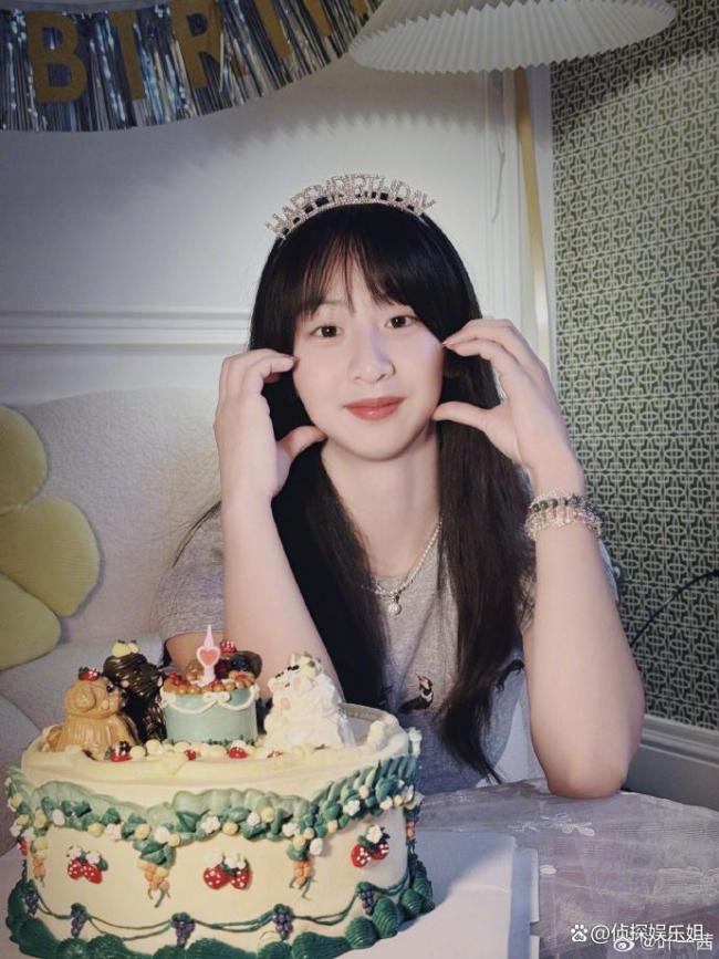 森碟17岁生日照 美出新高度