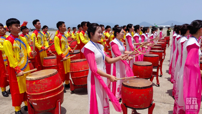 时政新闻眼丨习近平访问越南，共同擘画中越命运共同体建设新蓝图