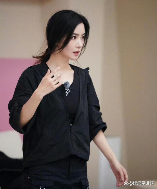 李晟吴宣仪宋妍霏一组