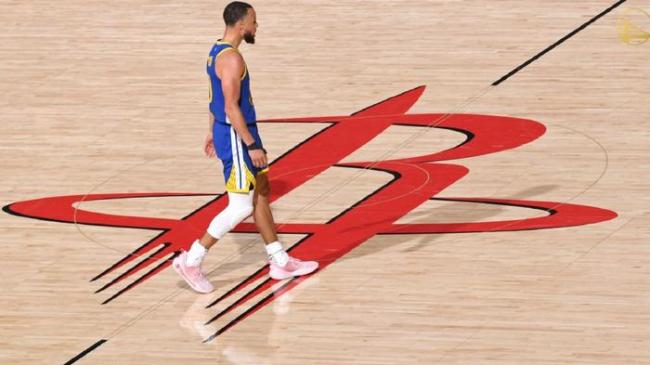 库里季后赛100胜里程碑:轰31 6授课火箭后场 飚超远三分兴奋庆祝