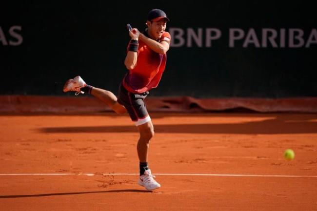 ATP马德里站：锦织圭2-1击败武基奇，将战沙波瓦洛夫