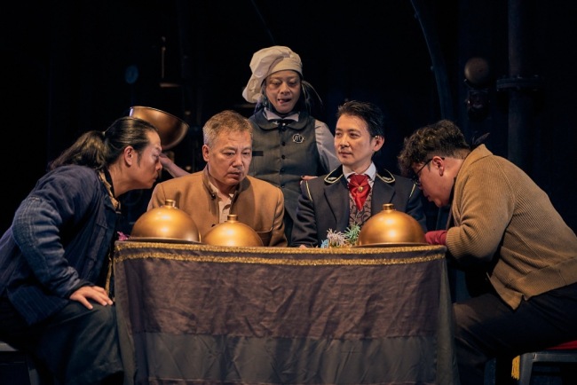 奇幻剧《海底两万里》在上海上演 黑光剧场再现深海奇观