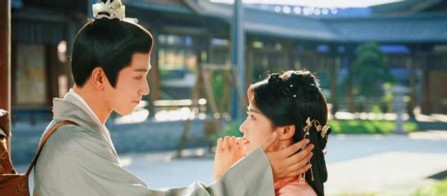 《榜上佳婿》杨仕泽孔雪儿先婚后爱 月色与心动交织