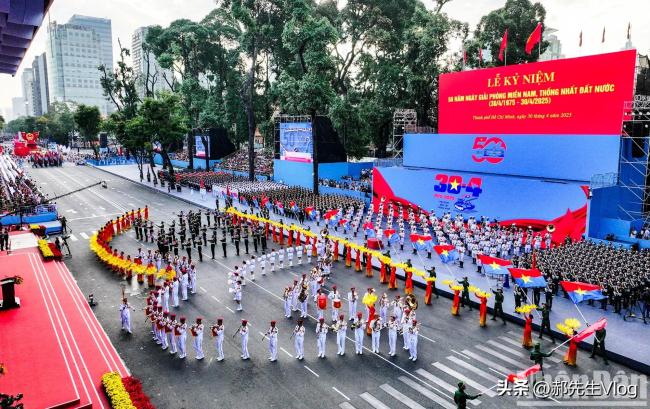 直击越南统一50周年阅兵现场 三国军队共襄盛举