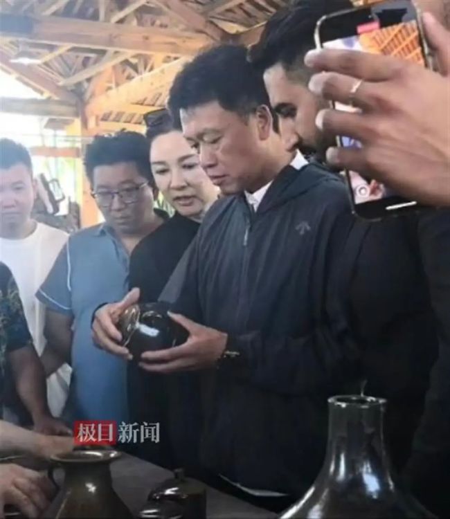 榮昌雞湯鋪蓋面半天賣出6千碗 五一迎來火爆場面