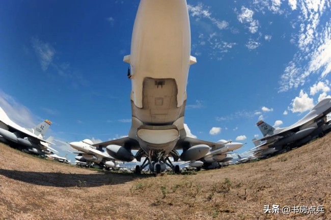 美军退役F-16能否帮乌军扭转战局 零部件支援乌克兰