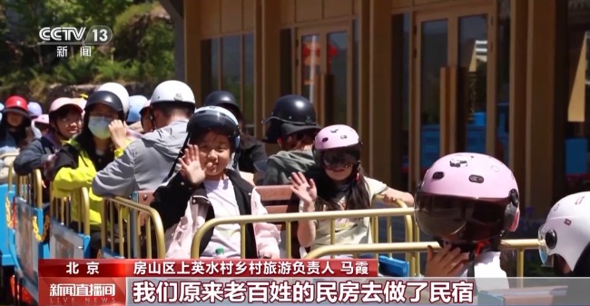 坐船穿越溶洞是种什么体验?