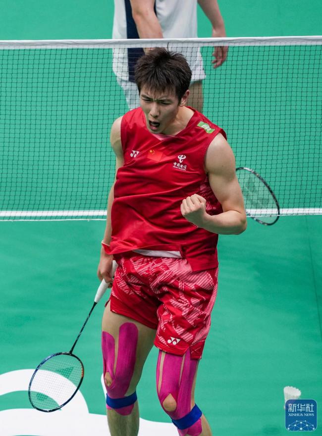 寧波運(yùn)動員王昶隨隊捧回蘇迪曼杯 中國隊三戰(zhàn)全勝晉級八強(qiáng)