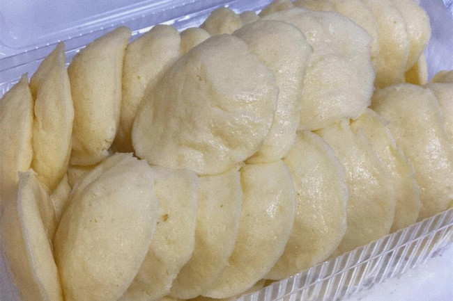 榮昌政府食堂有黃涼粉鹵鵝等美食 五一假期游客爆滿