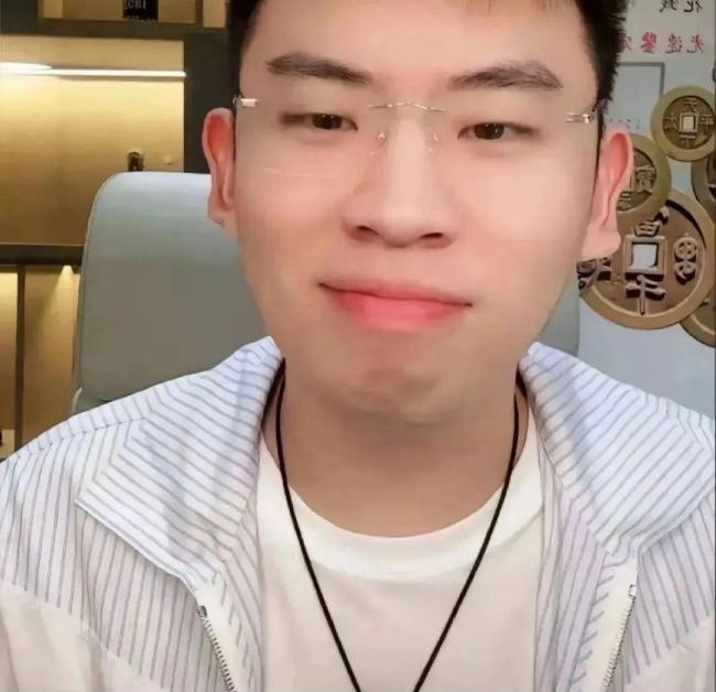 “聽泉賞寶”首談學歷風波 回應質疑保持初心
