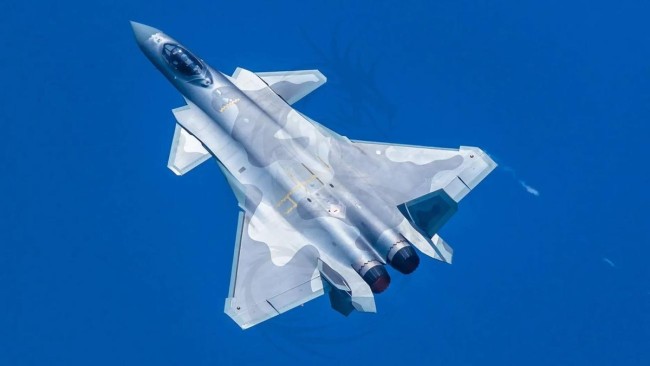 大V：埃及飞行员坐进歼-10S 深度体验中国战机