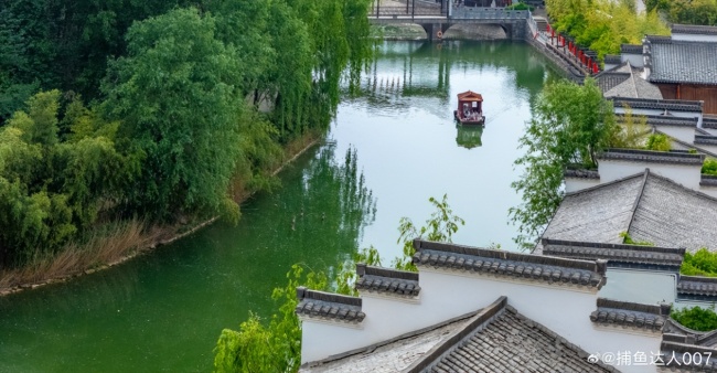 這里不是江南是濟(jì)南 泉城里的水鄉(xiāng)柔情