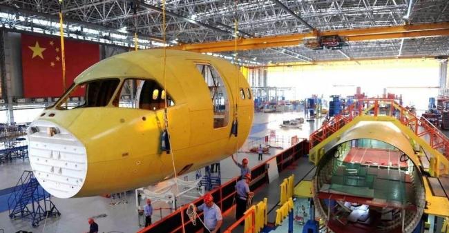 C919大飛機迫降山東農(nóng)田?適航證受阻引發(fā)關注