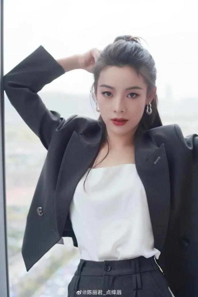 陈丽君为称“贾宝玉是长子长孙”致歉 深读原著期望更高
