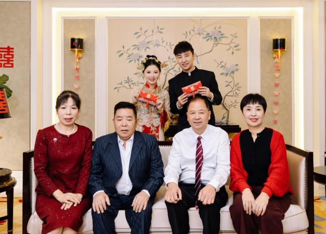 奥运冠军何可欣剖腹产经历，感叹生娃不易 母爱如金