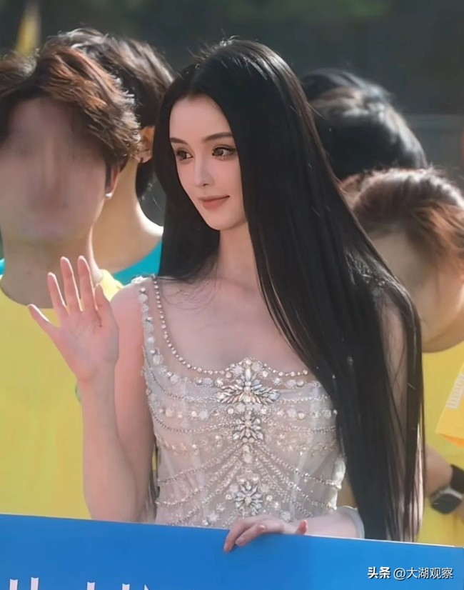 西安美院“長相完美”聽障女孩回應(yīng)整容