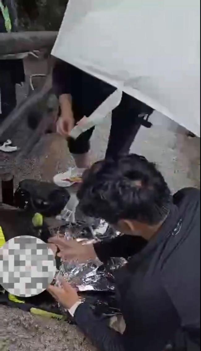 登山突遇游客失溫 大二學(xué)生緊急救助 急救知識(shí)挽救生命