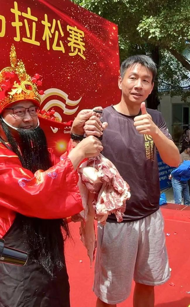 小區(qū)舉辦減重活動業(yè)主喜提14斤豬肉