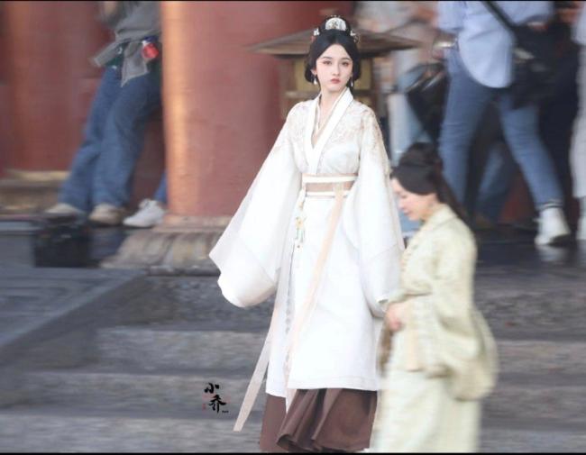 《折腰》空降开播 古装剧年度真香预警