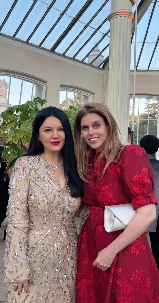 李湘带女儿面见英国皇室 遭网友群嘲 教育的起跑线差异