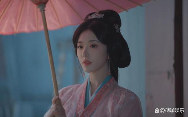 《折腰》孔雪兒教你撩漢 反派女配驚艷全場(chǎng)