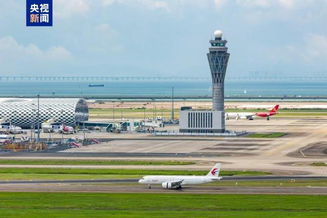 國(guó)產(chǎn)大飛機(jī)C919再添新航線 深滬定期航班啟動(dòng)