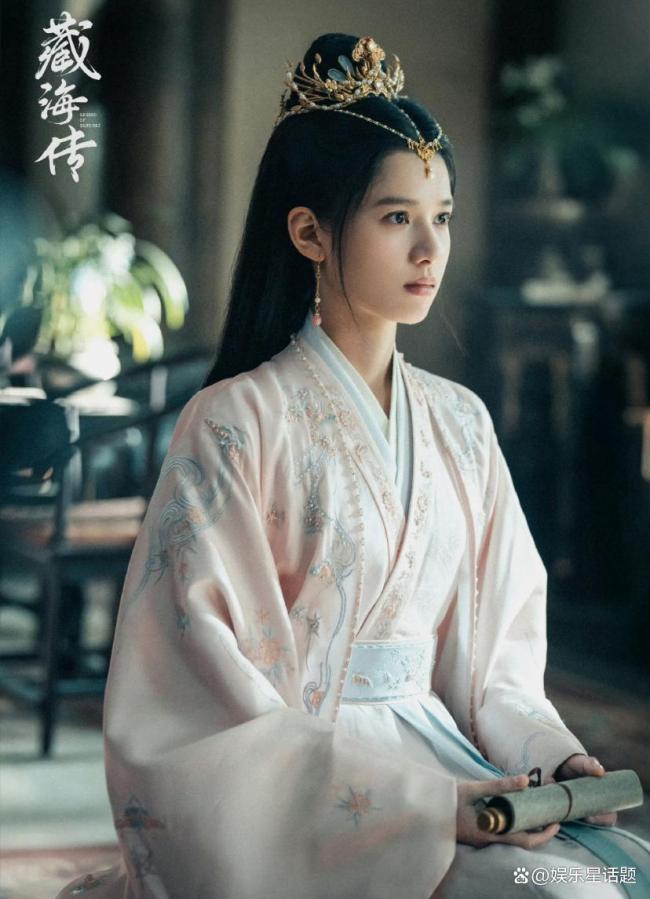 张婧仪蓝衣古装太权威了 角色灵魂共振