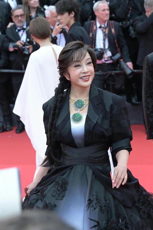 劉曉慶回應和唐國強演將門毒后