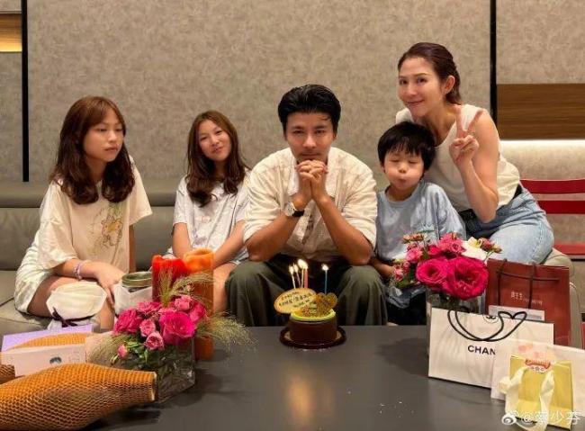 蔡少芬發(fā)文祝張晉生日快樂 22年相伴幸福滿滿