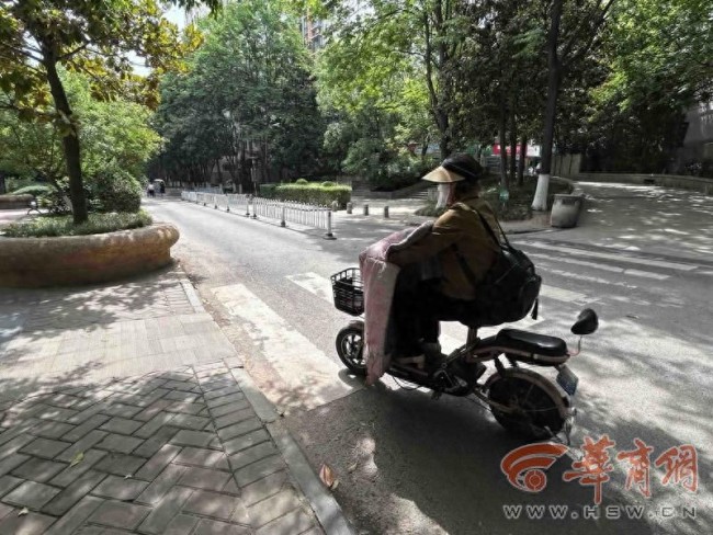 初中生騎車回家在小區(qū)被撞